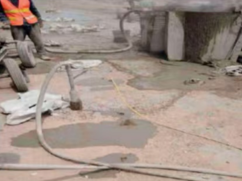 蕉岭水泥混凝土路面板底注浆技术 路面脱空注浆整治方案